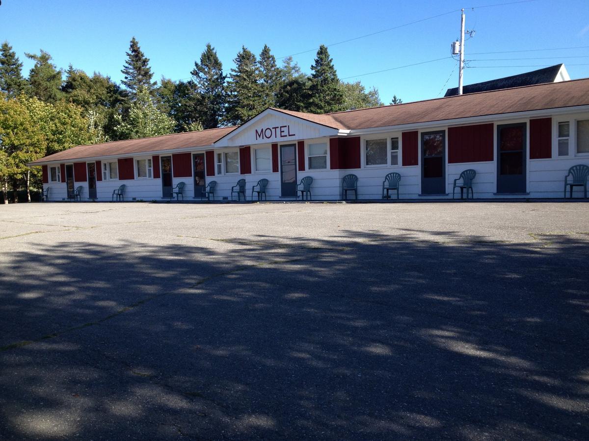 Webbers Lake Charlotte Motel Queen And Double Bed Екстер'єр фото