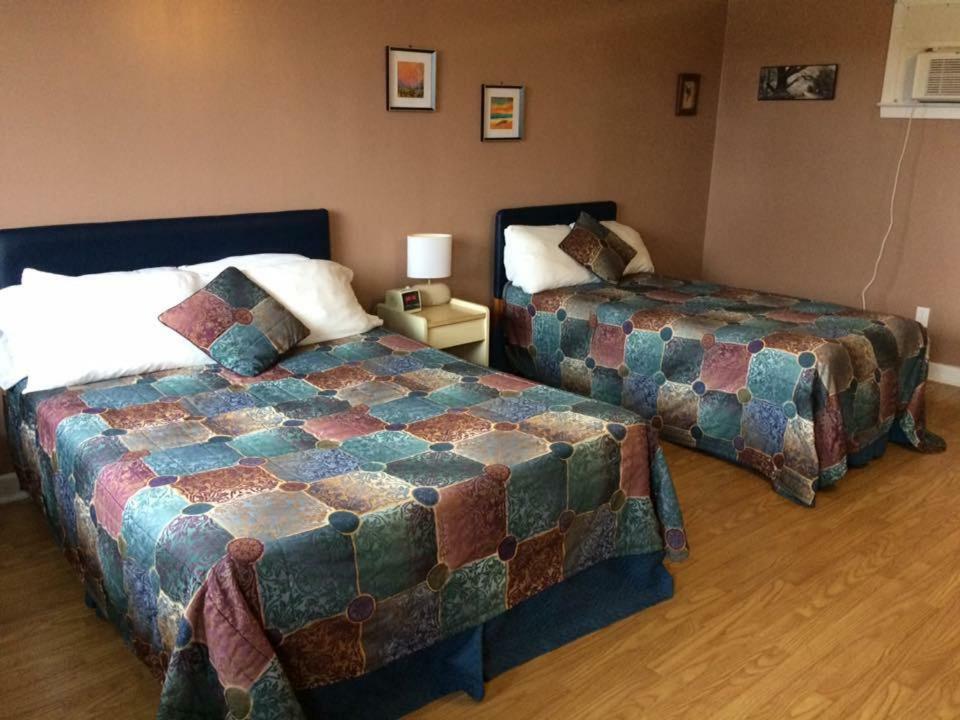 Webbers Lake Charlotte Motel Queen And Double Bed Екстер'єр фото